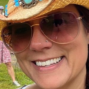 Meet your Posher, Natalie